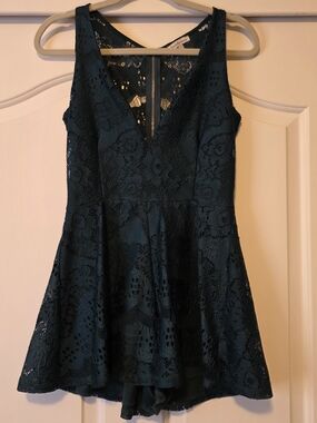Charlotte Russe Dark Green Lace Romper Sz. S